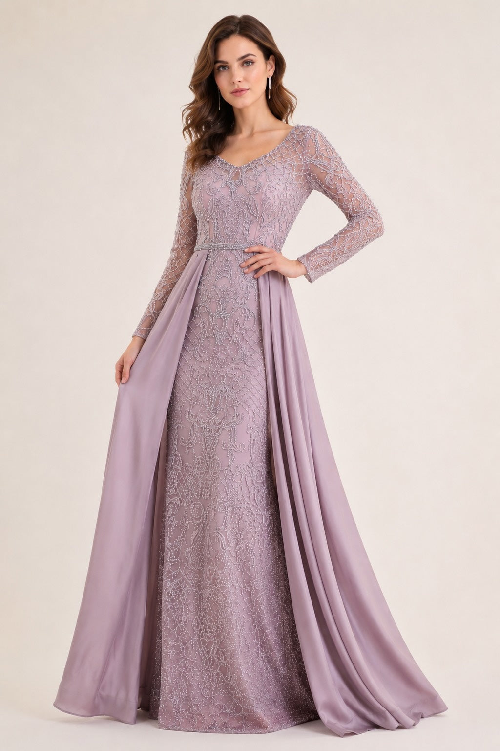 Femme Robe de soirée longue à manches longues en tulle brodé perlé décolleté V coupe gainante avec sur-jupe drapée sur les côtés | Dressie Dress