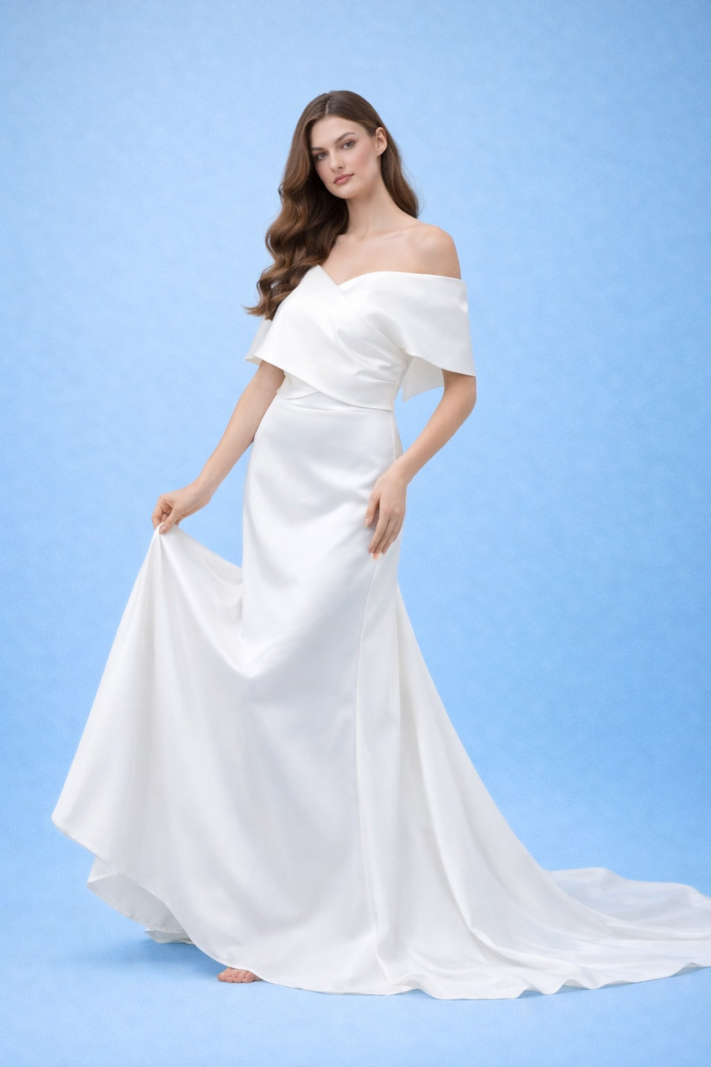 Mariée Robe de mariage style français avec encolure bardot et large drapé effet cape coupe sirène/colonne et traîne | Dressie Dress - Dressie Dress