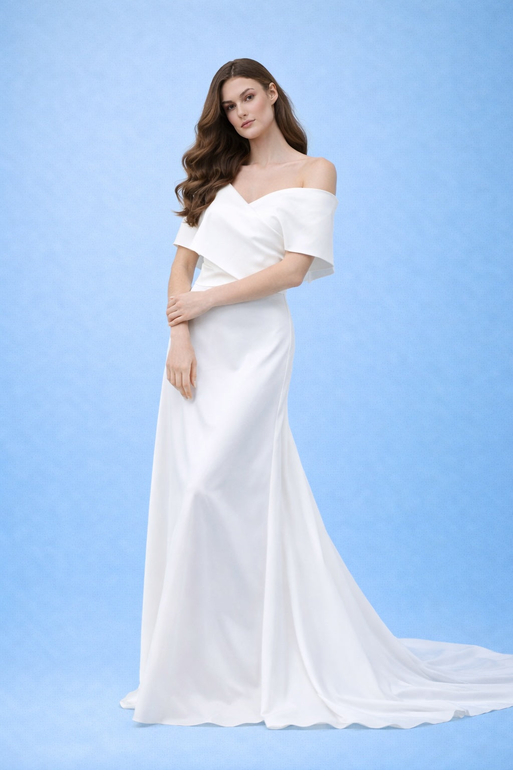 Mariée Robe de mariage style français avec encolure bardot et large drapé effet cape coupe sirène/colonne et traîne | Dressie Dress - Dressie Dress