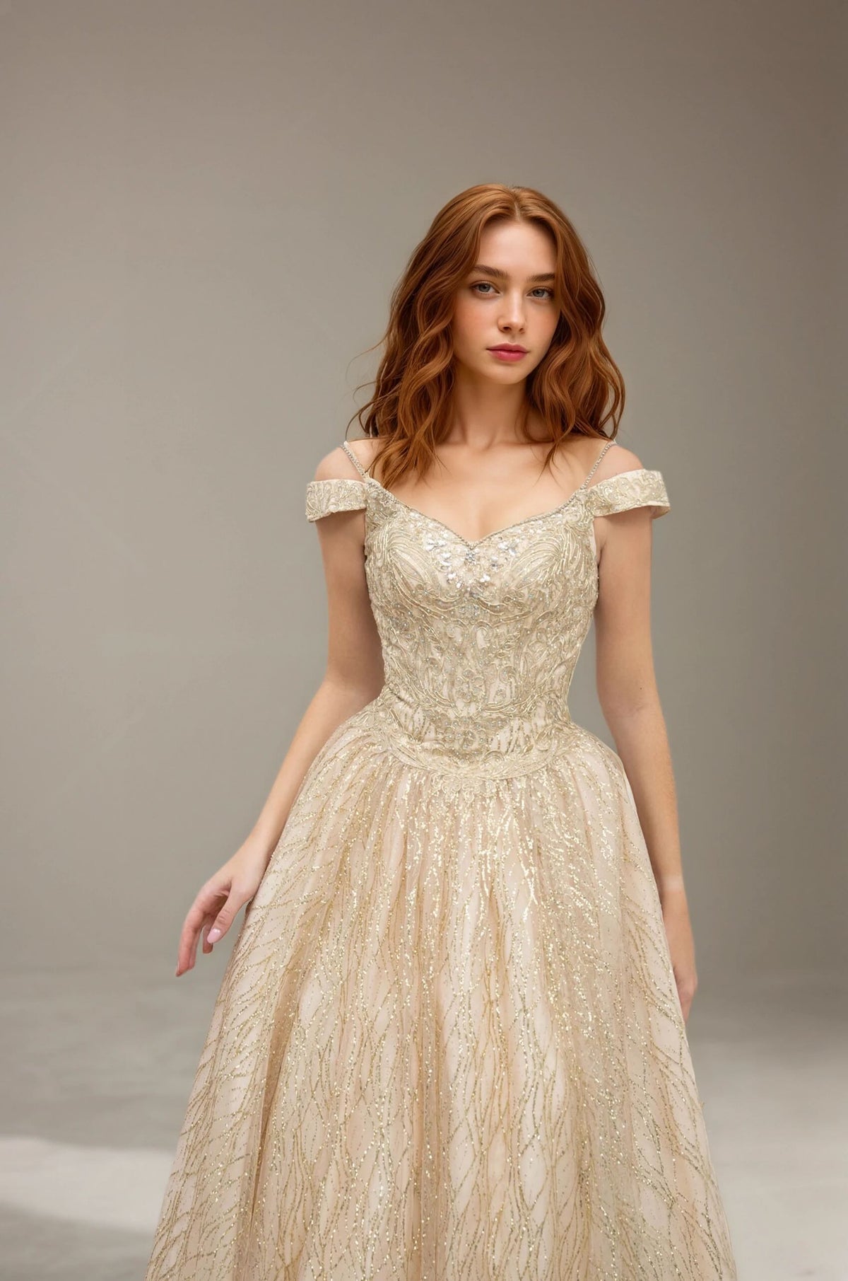 Robes de soirée princesse en tulle jacquard pailleté décolleté cœur épaules dénudées avec fines bretelles corsage brodé perlé jupe ample longue | Dressie Dress