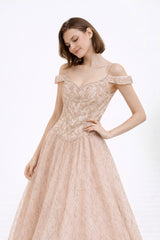 Robes de soirée princesse en tulle jacquard pailleté décolleté cœur épaules dénudées avec fines bretelles corsage brodé perlé jupe ample longue | Dressie Dress