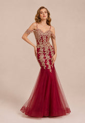 Robe de soirée sirène pour femme Dressie Dress à bretelles, décolleté en cœur, dentelle brodée et bas en tulle scintillant.