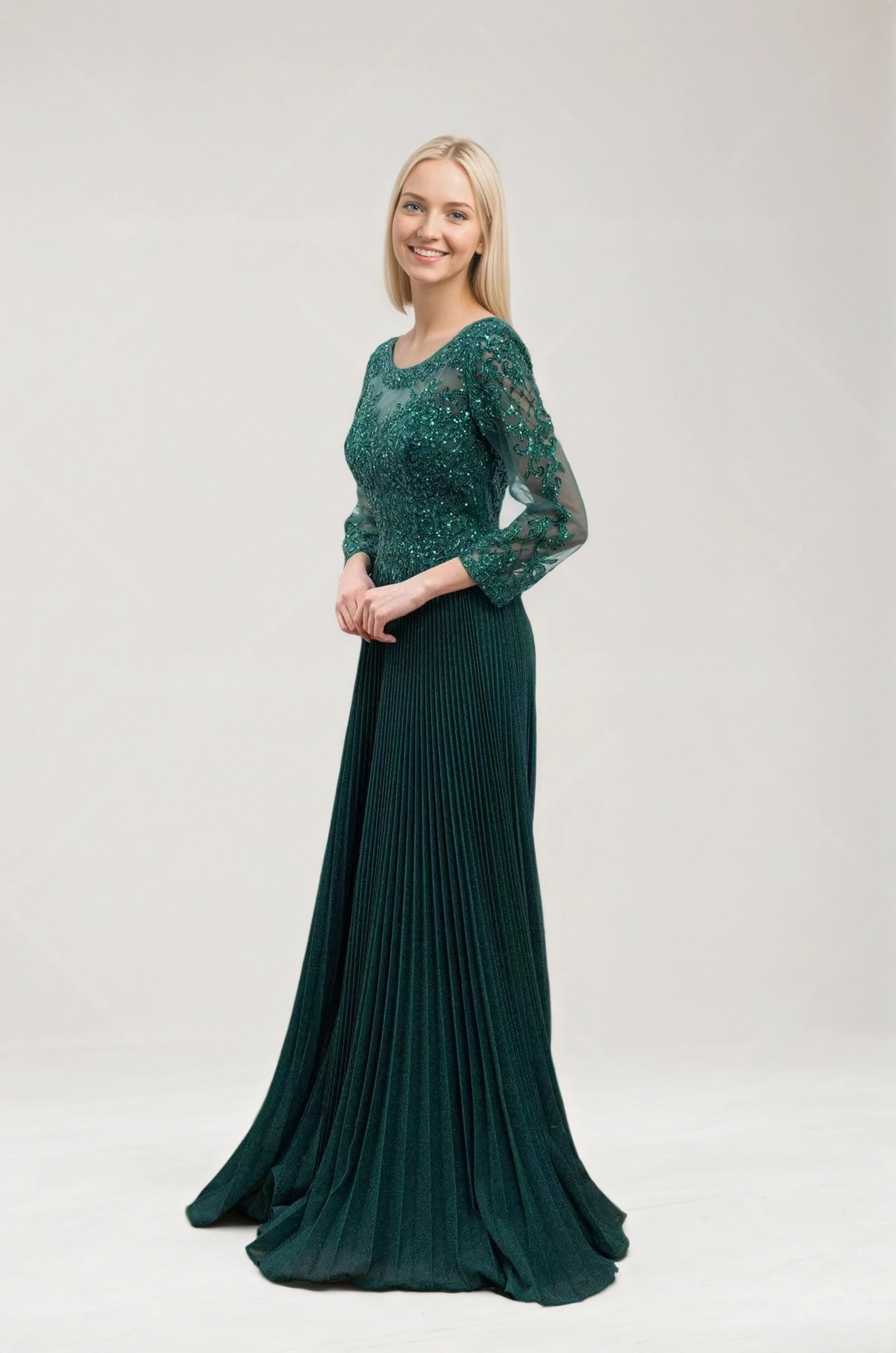 Femme Robe de soirée longue avec manches en tulle transparent brodé taille cintrée et jupe plissée fluide | Dressie Dress - Dressie Dress